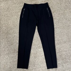 NWOT Lolë Stretchy Tech Pants Size